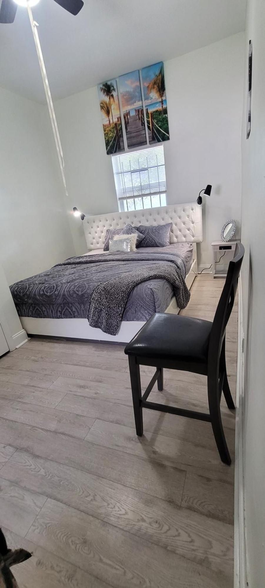 Large, Central, Lovely & Cozy 4Bed/2Bath - House By Everbank Stadium Jacksonville Bagian luar foto