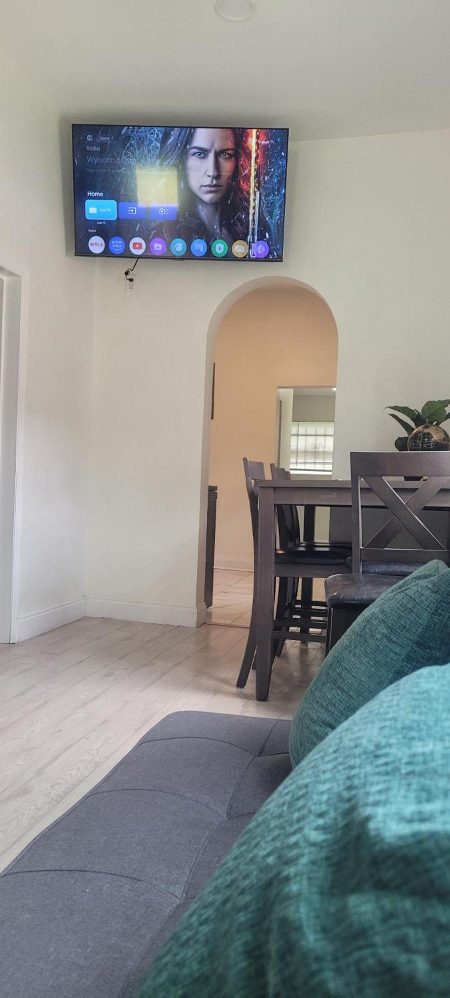 Large, Central, Lovely & Cozy 4Bed/2Bath - House By Everbank Stadium Jacksonville Bagian luar foto