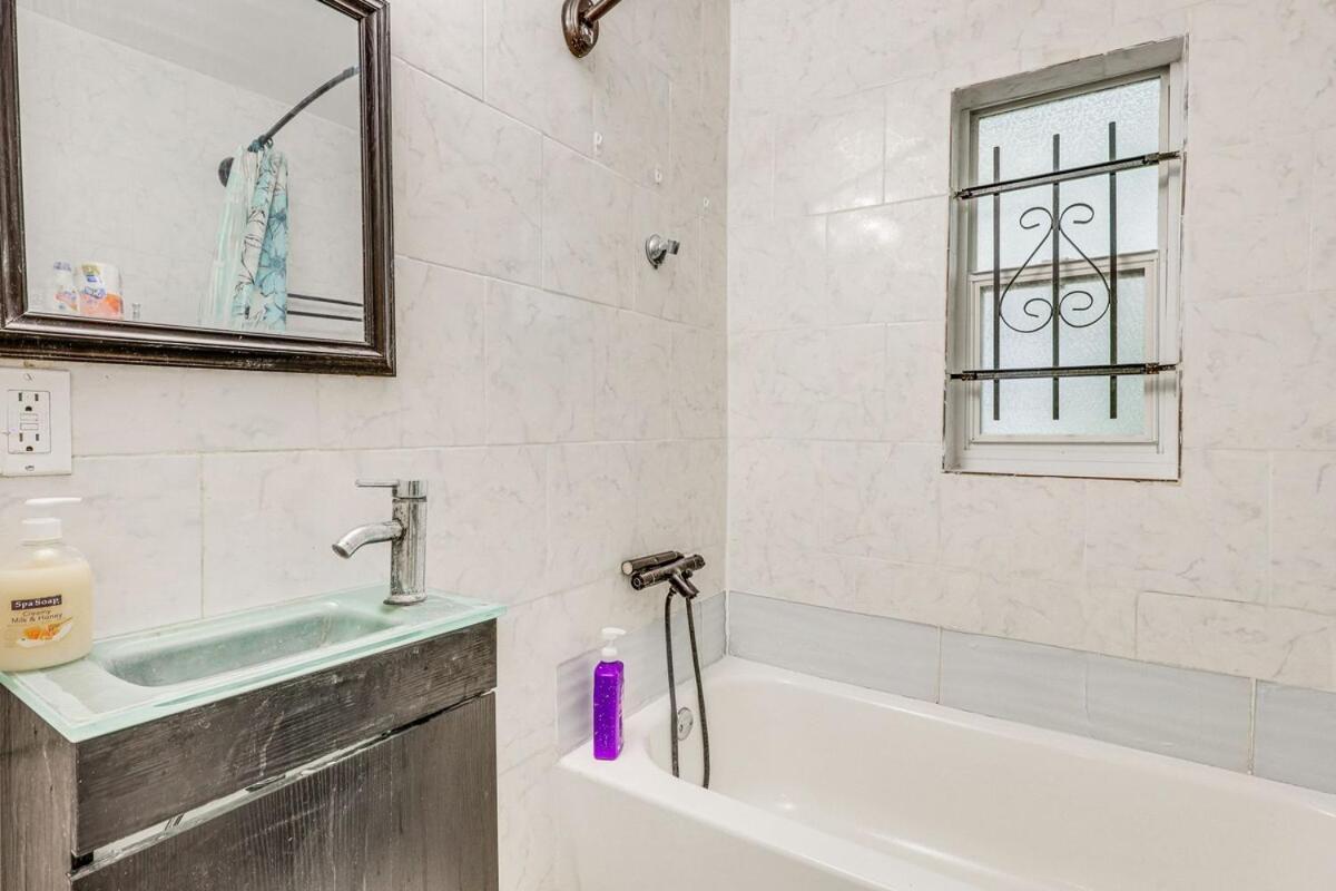 Large, Central, Lovely & Cozy 4Bed/2Bath - House By Everbank Stadium Jacksonville Bagian luar foto